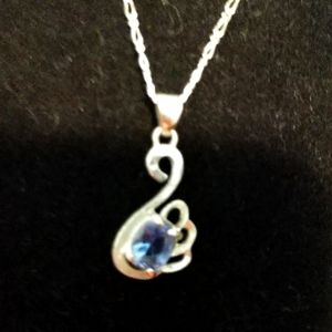 Silver necklace 18" with swan pendant